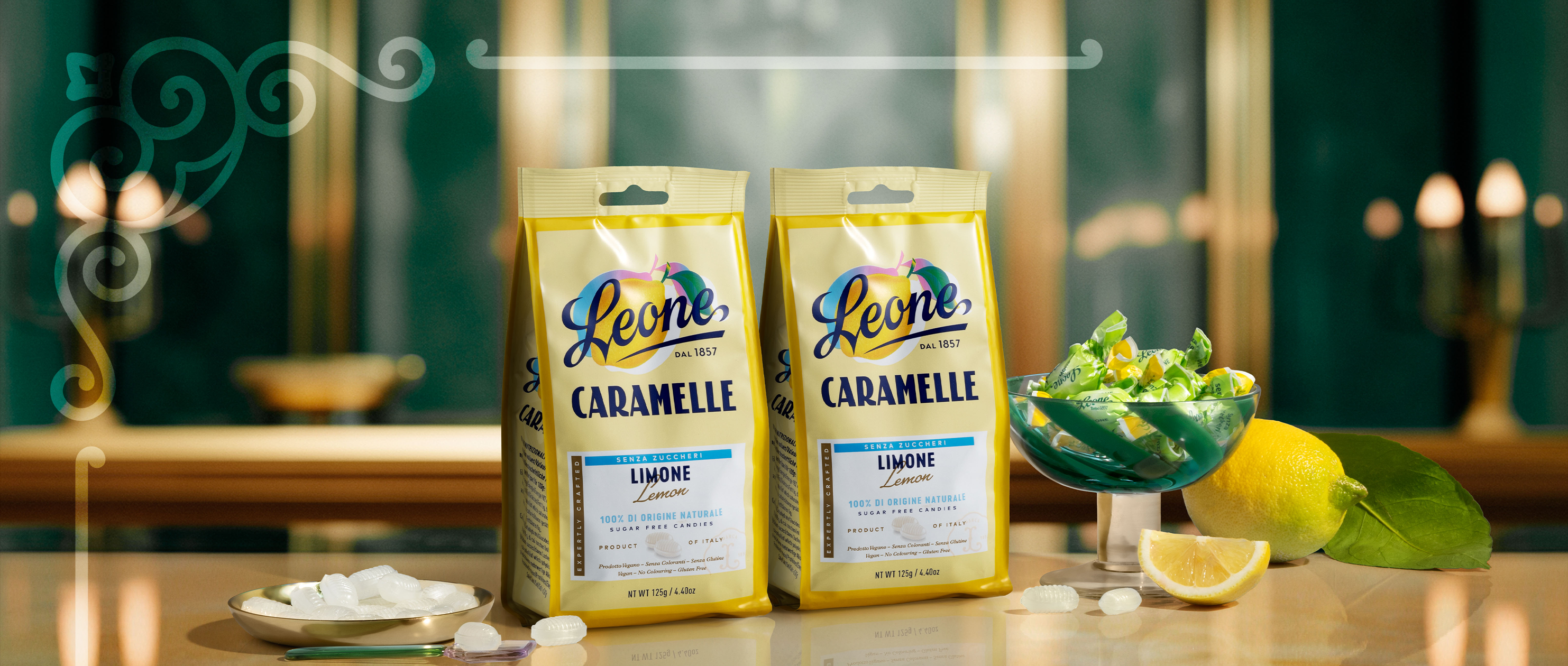Due pacchetti di caramelle Leone senza zucchero al limone