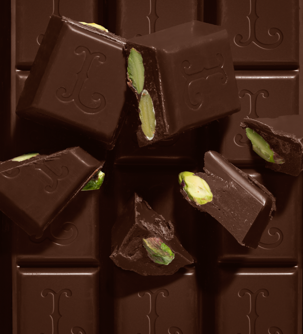 Barretta Cioccolato al Latte con Pistacchi interi