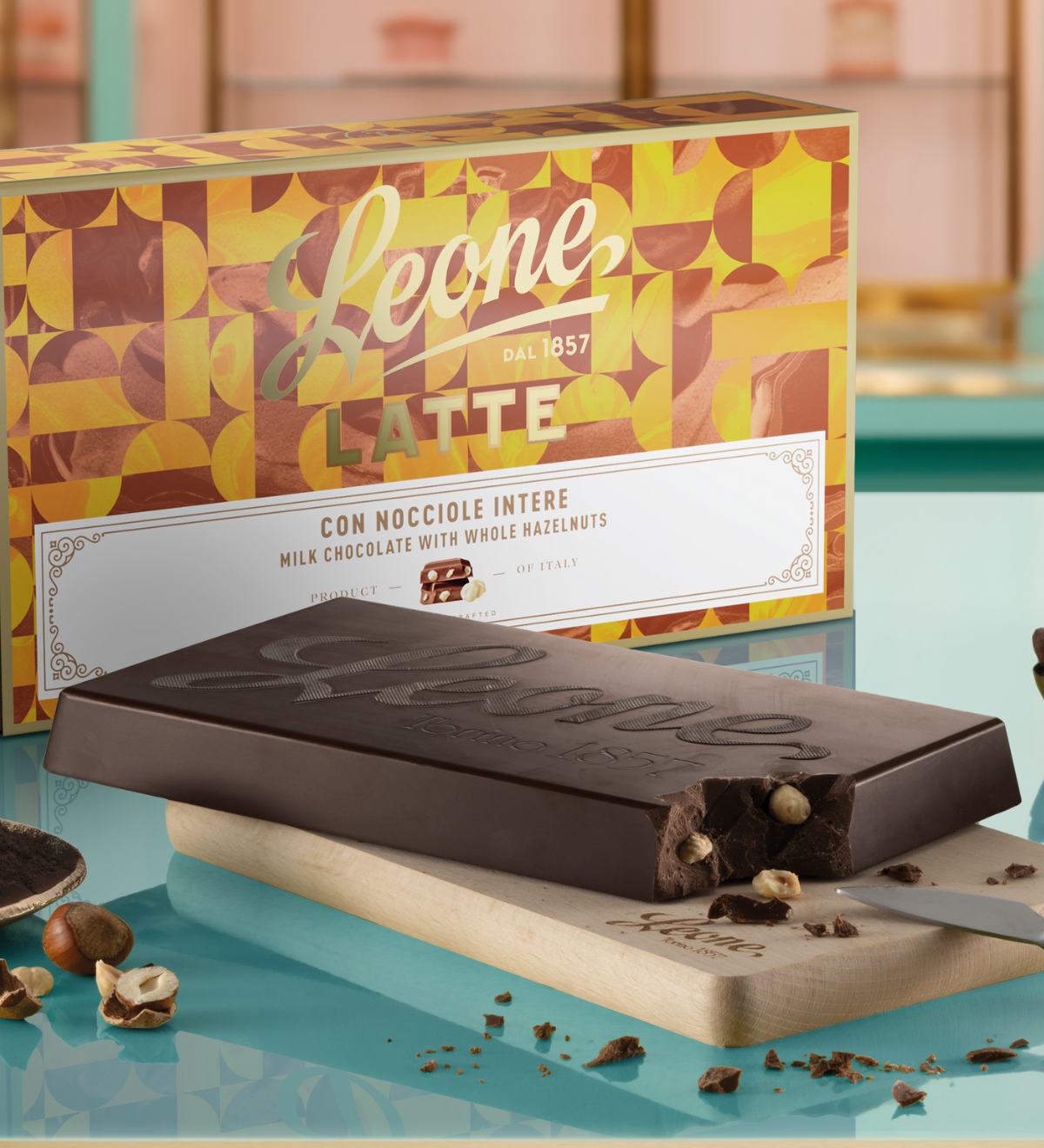 Blocco cioccolato latte con nocciole 1kg -  Confezione Regalo